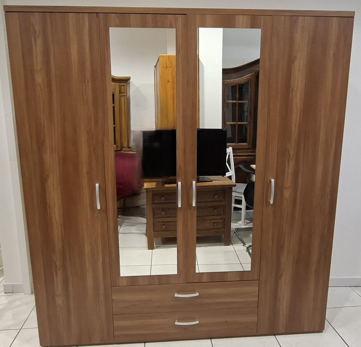 Kleiderschrank - groß